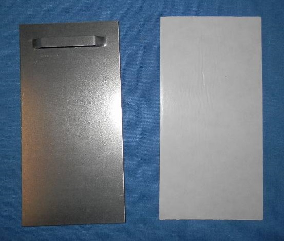 Aufhängeblech 10x20 cm mit breiten Öse (selbstklebend)